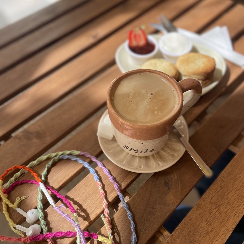 Café & Scones